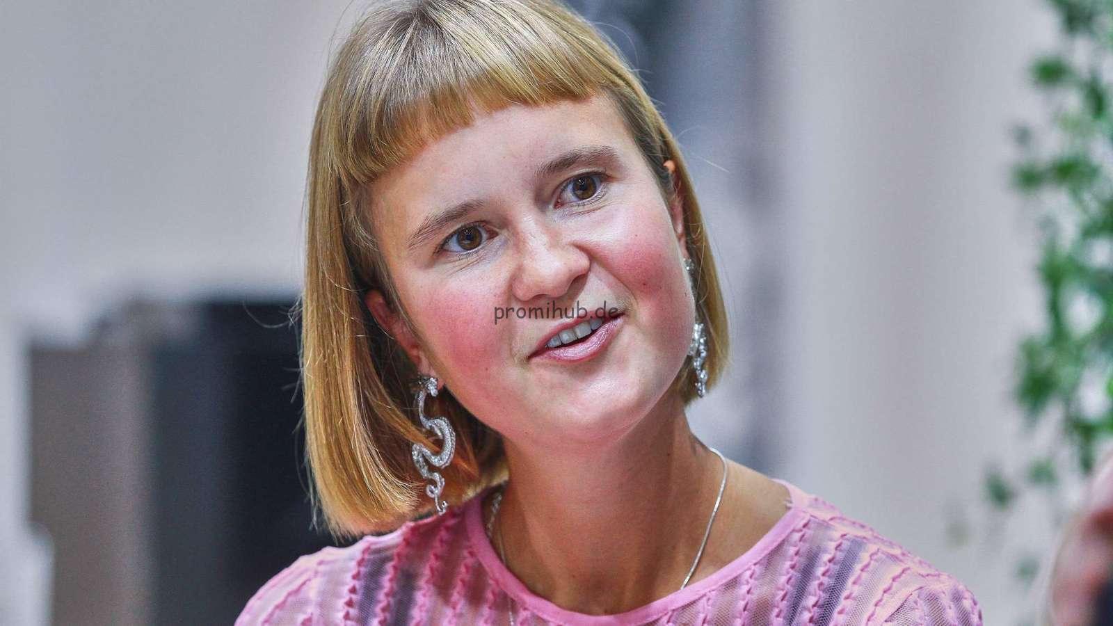 Caroline Wahl